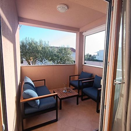 Lily Apartments Punta Skala 돈제페트레케인 외부 사진